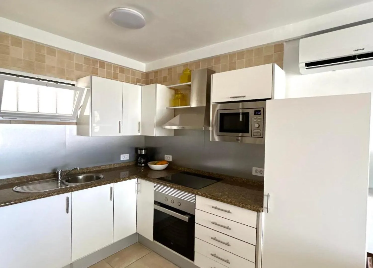 Sunny Corner, Delux Apartment Vista Mar And Pool Puerto del Carmen  Spain