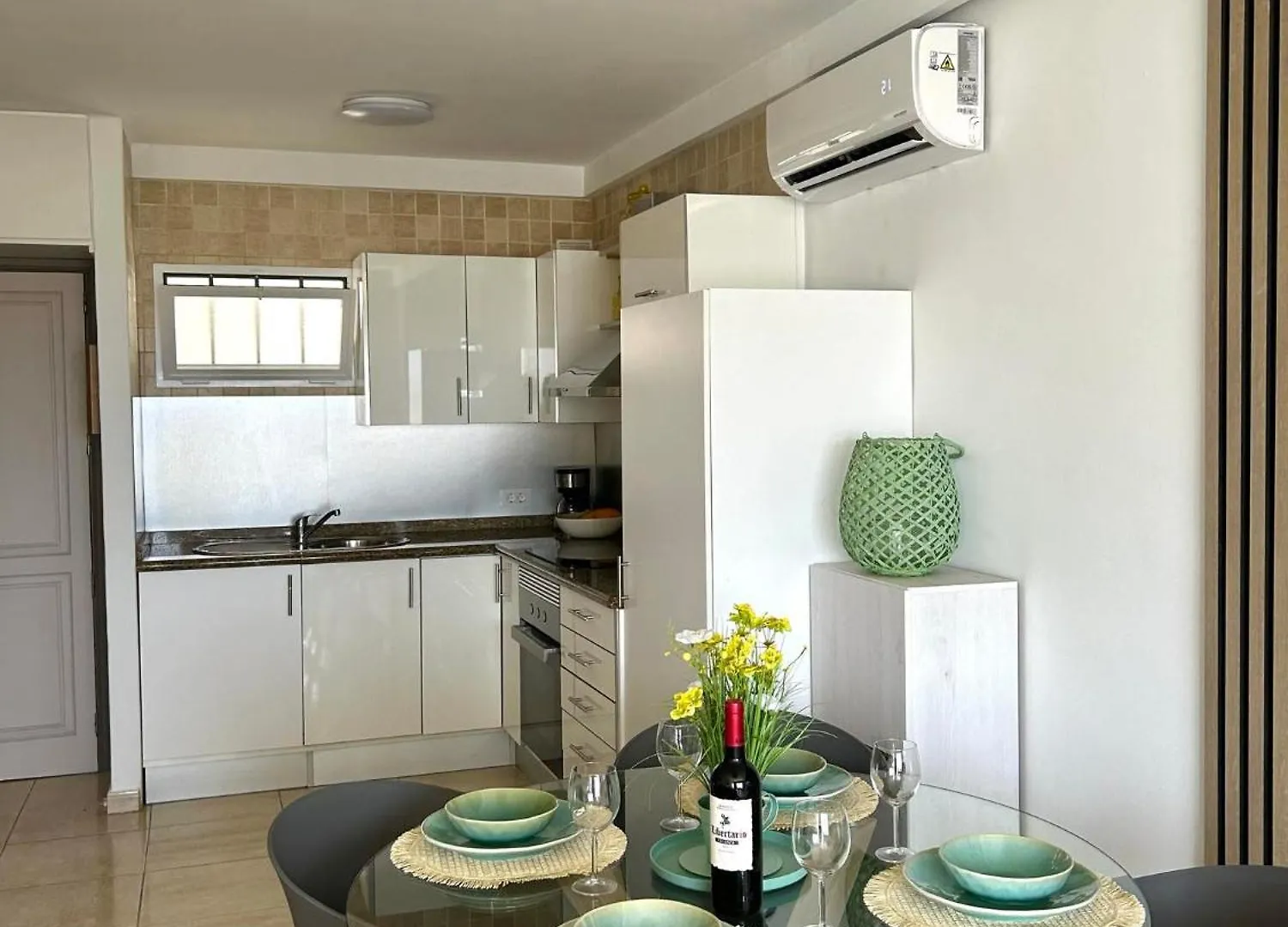 Sunny Corner, Delux Apartment Vista Mar And Pool Puerto del Carmen